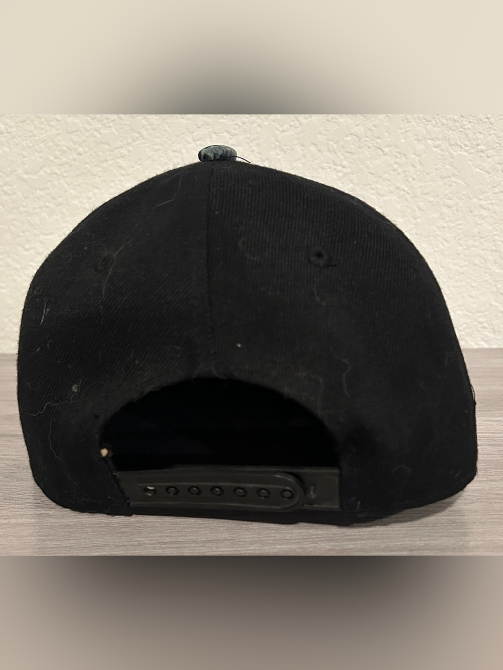 DC Comics Joker "HAHAHA" Arkham Snapback Hat - Picture 5 of 7